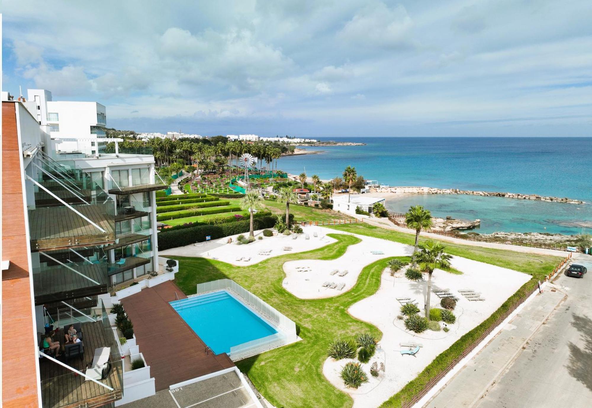 Apartment Josephine - Beachfront Protaras Exterior photo